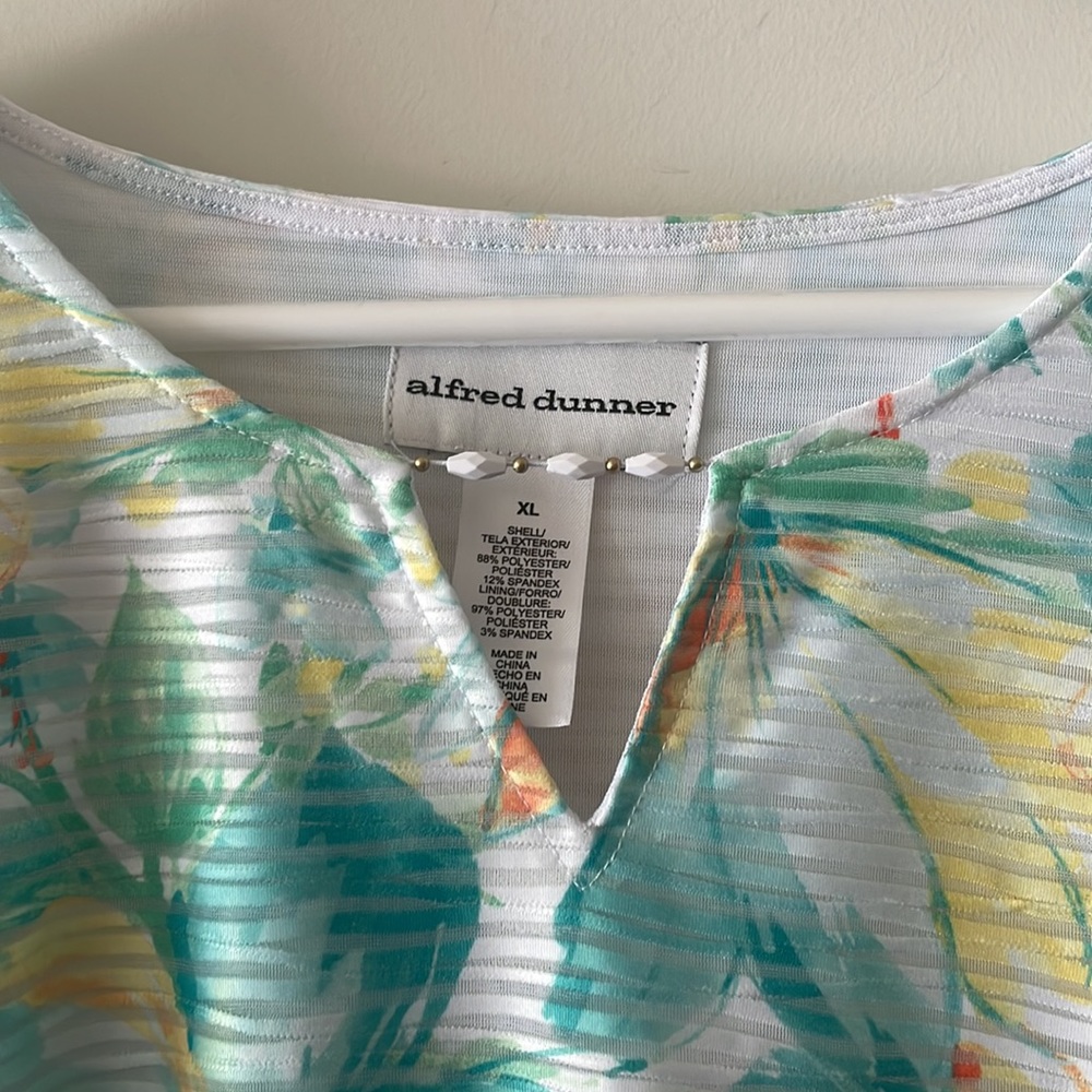 EUC Alfred Dunner Textured Top - Picture 2 of 5